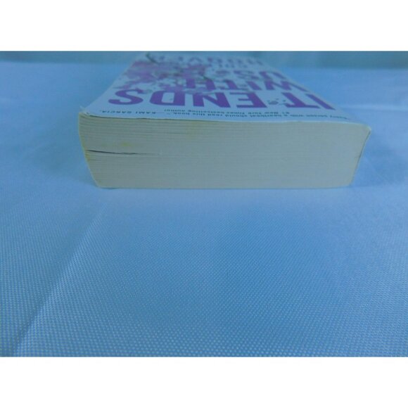 It Ends With Us Colleen Hoover Contemporary Romance Paperback Book Pocket Books - Picture 4 of 7